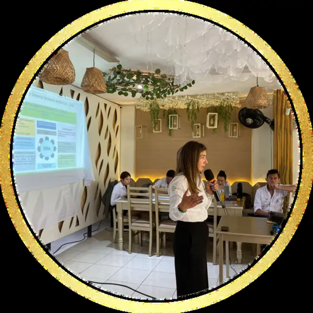 Capacitación empresarial con proyección en el salón